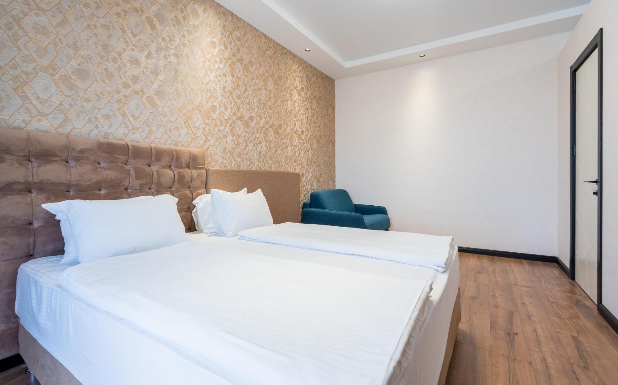 Olympus Hotel By Umbrella Tiflis Exterior foto